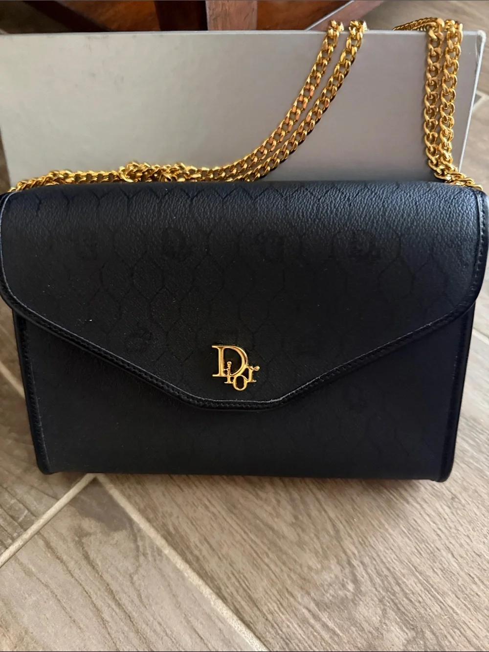 Dior sleek black